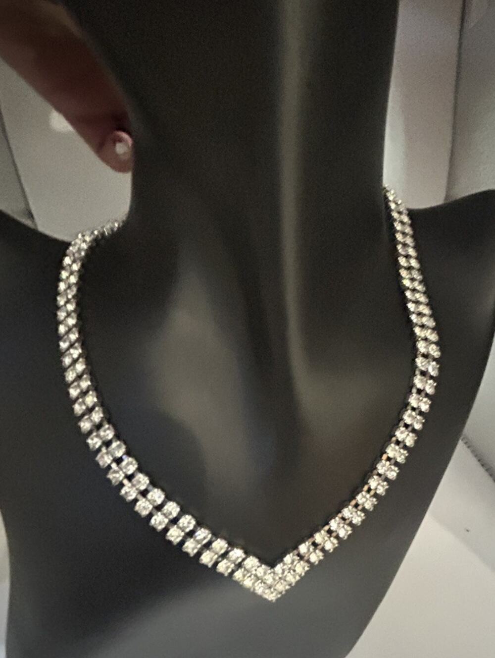 Vintage Celebrity NY Rhinestone V Shaped Necklace